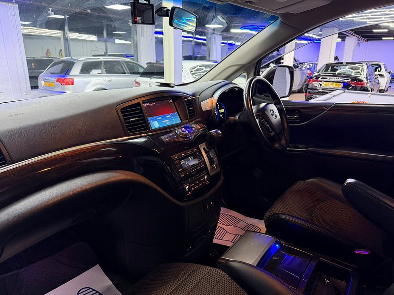 Used Nissan Elgrand for sale - 77103279: Photo 12