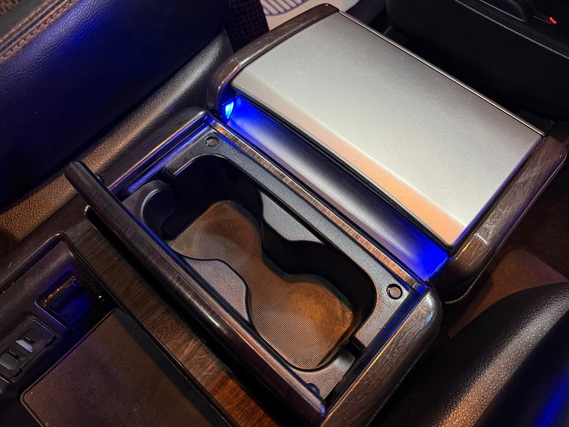 Used Nissan Elgrand for sale - 77103279: Photo 14