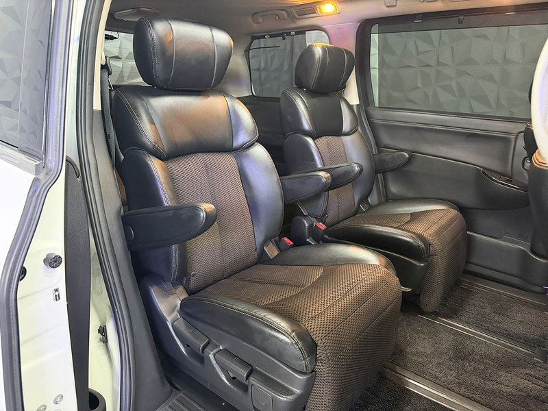 Used Nissan Elgrand for sale - 77103279: Photo 20