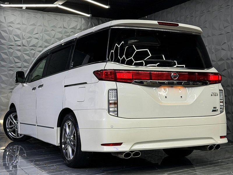 Used Nissan Elgrand for sale - 77103279: Photo 4
