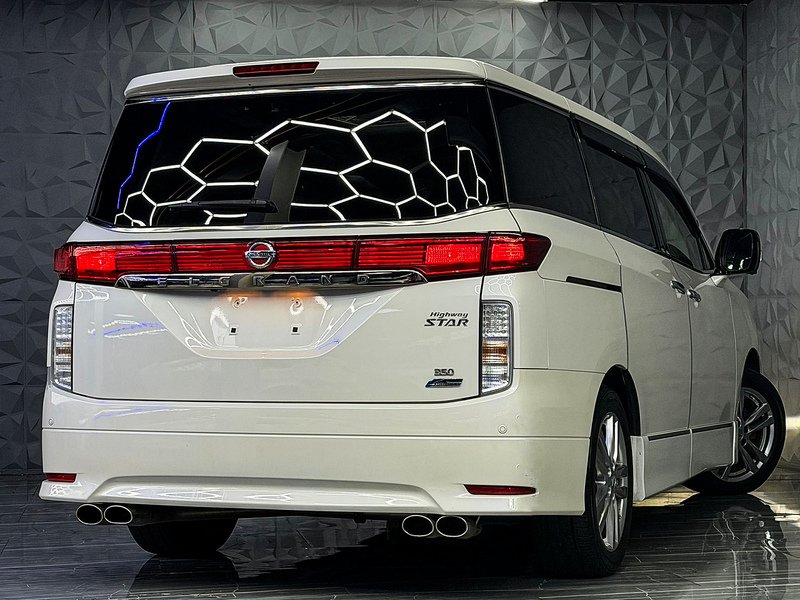 Used Nissan Elgrand for sale - 77103279: Photo 7