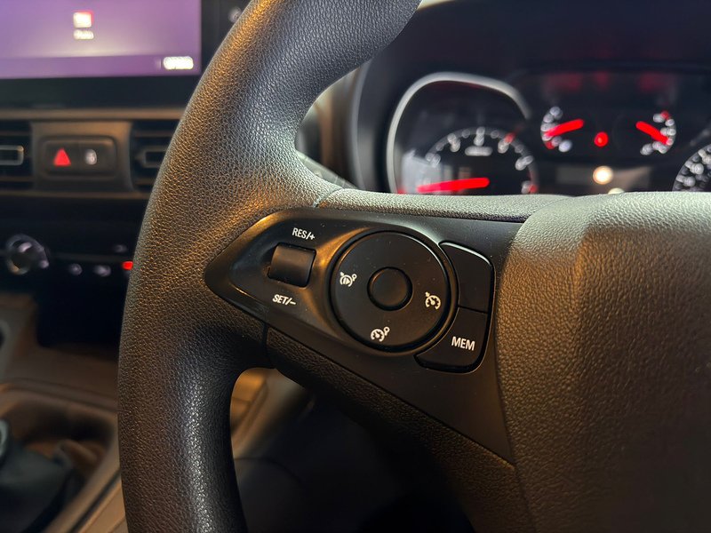 Used Vauxhall Combo Life 2020 for sale - 76891548: Photo 24