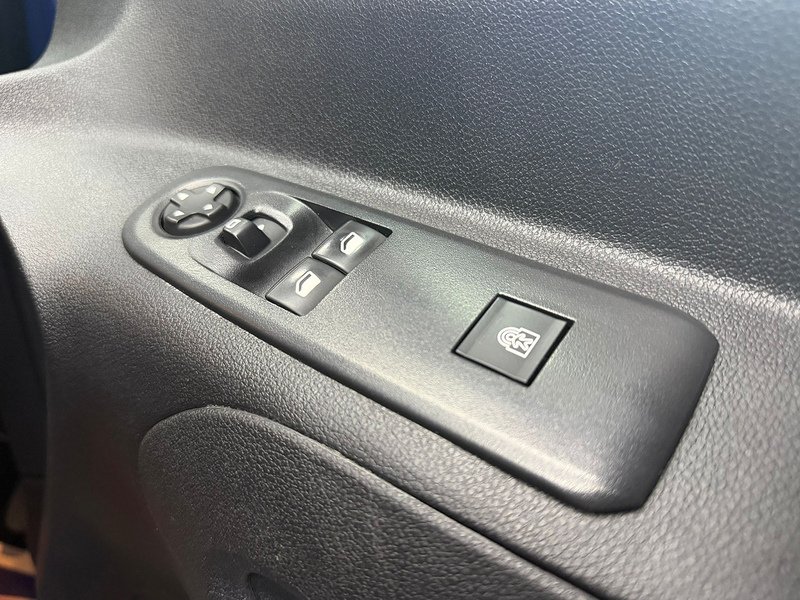 Used Vauxhall Combo Life 2020 for sale - 76891548: Photo 34