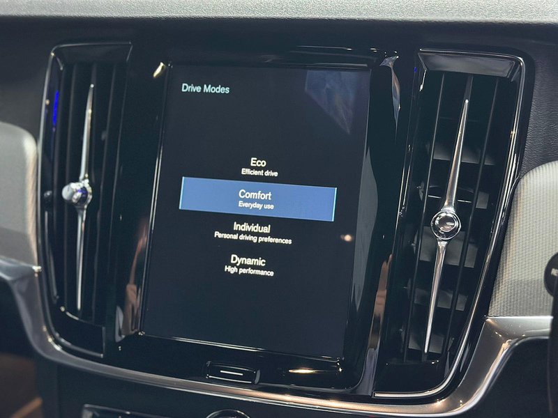 Used Volvo V90 2018 for sale - 77233472: Photo 32