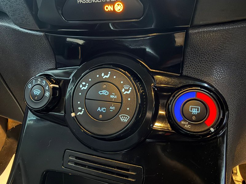 Used Ford Fiesta 2013 for sale - 78182172: Photo 18