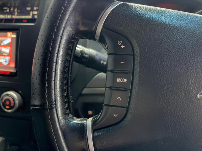 Used Mitsubishi Shogun 2010 for sale - 77195026: Photo 14