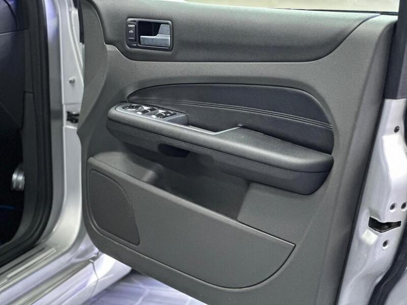 Used Ford Focus 2006 for sale - 76968266: Photo 30