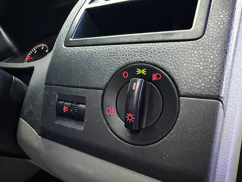 Used Volkswagen Transporter 2010 for sale - 76547348: Photo 33