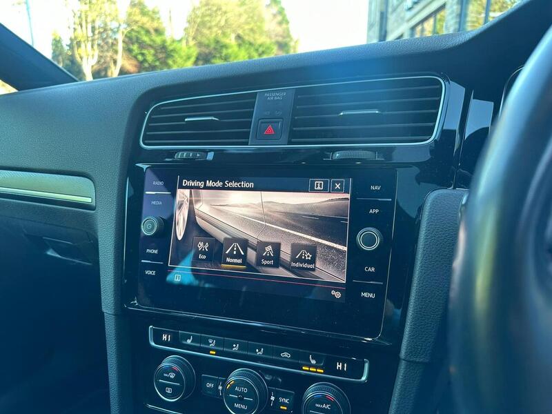 Used Volkswagen Golf 2019 for sale - 76547344: Photo 39