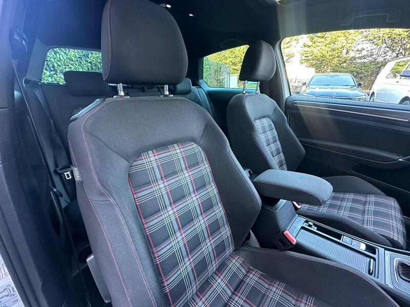 Used Volkswagen Golf 2019 for sale - 76547344: Photo 43