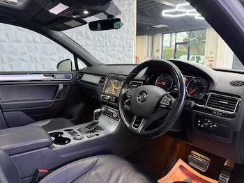 Used Volkswagen Touareg 2016 for sale - 77941394: Photo