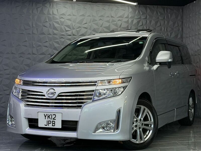 Used Nissan Elgrand for sale - 76896555: Photo 1