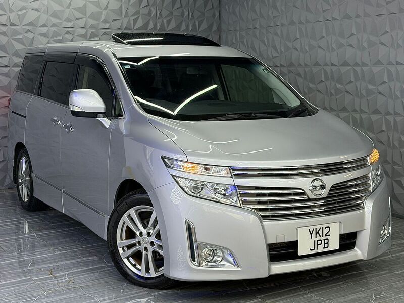 Used Nissan Elgrand for sale - 76896555: Photo 14