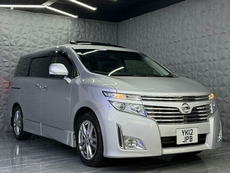 Used Nissan Elgrand for sale - 76896555: Photo 15