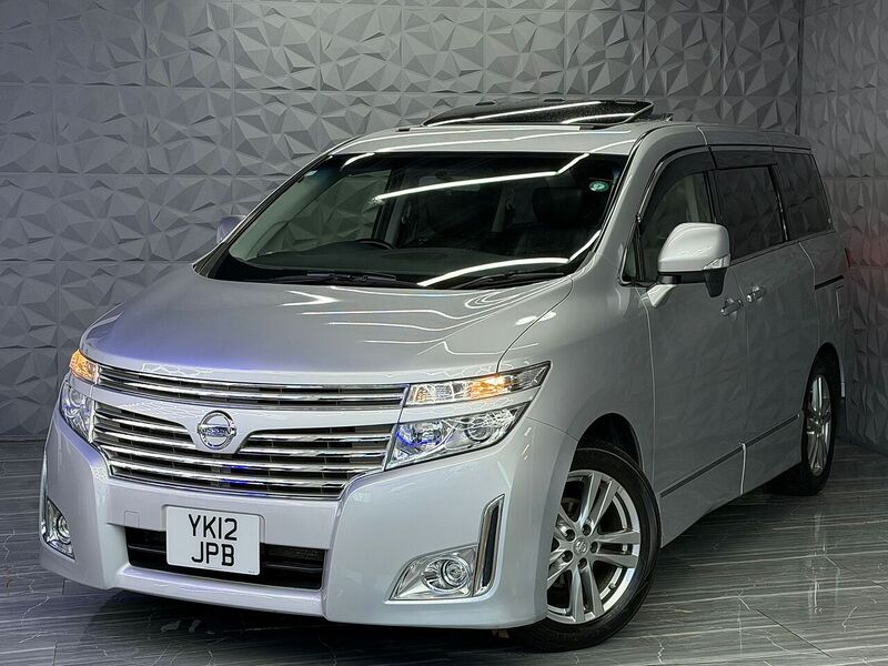Used Nissan Elgrand for sale - 76896555: Photo 2