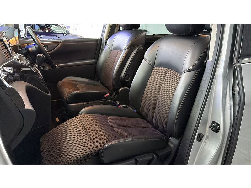 Used Nissan Elgrand for sale - 76896555: Photo 21