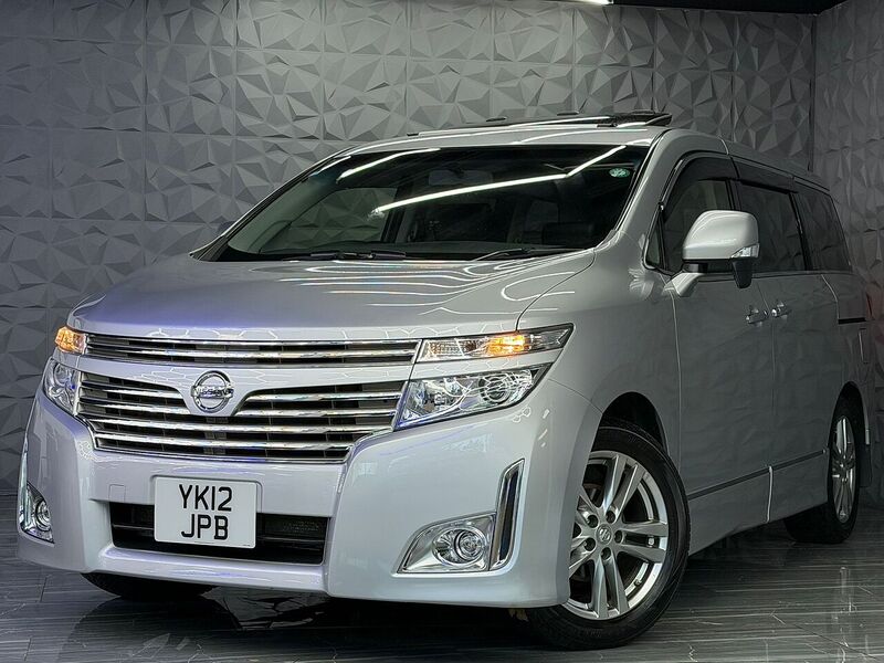Used Nissan Elgrand for sale - 76896555: Photo 3