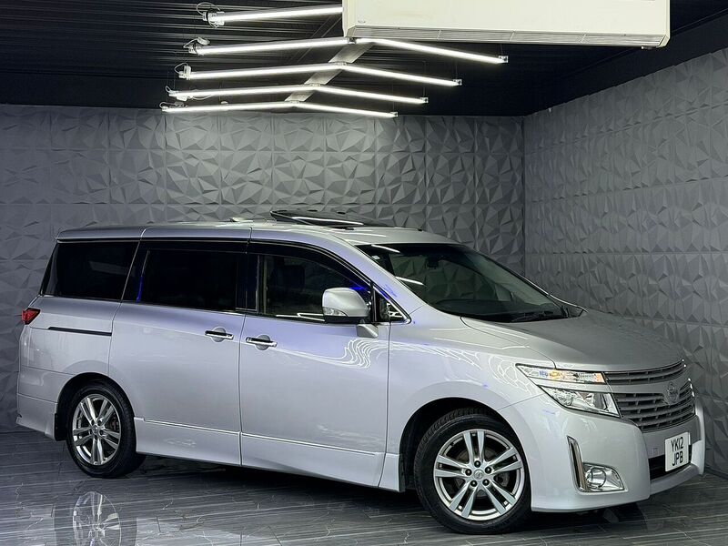 Used Nissan Elgrand for sale - 76896555: Photo 34