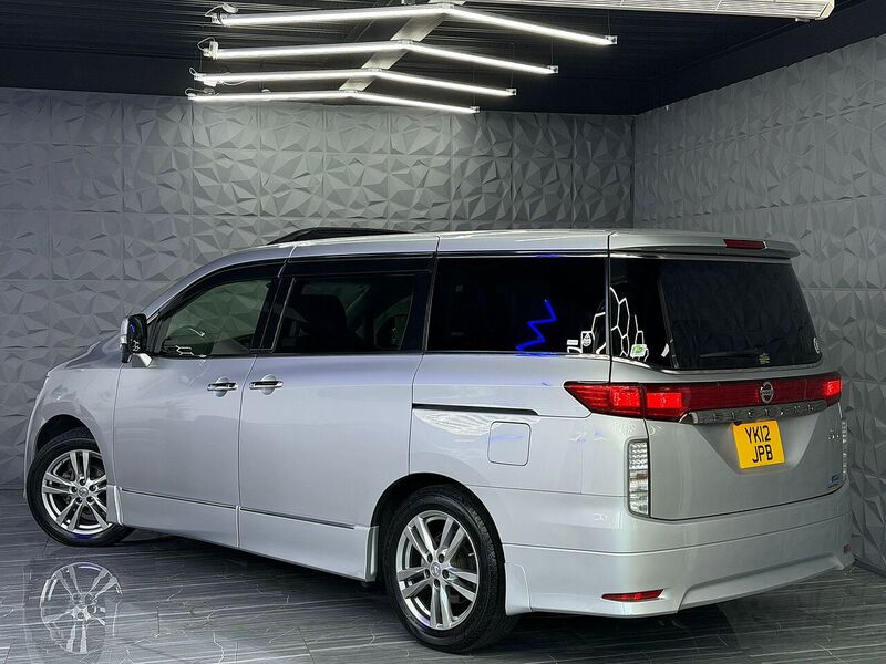 Used Nissan Elgrand for sale - 76896555: Photo 39