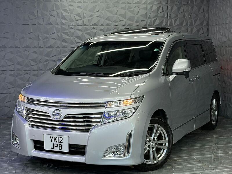 Used Nissan Elgrand for sale - 76896555: Photo 4