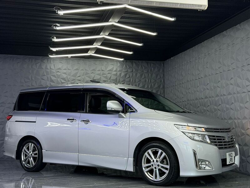 Used Nissan Elgrand for sale - 76896555: Photo 8