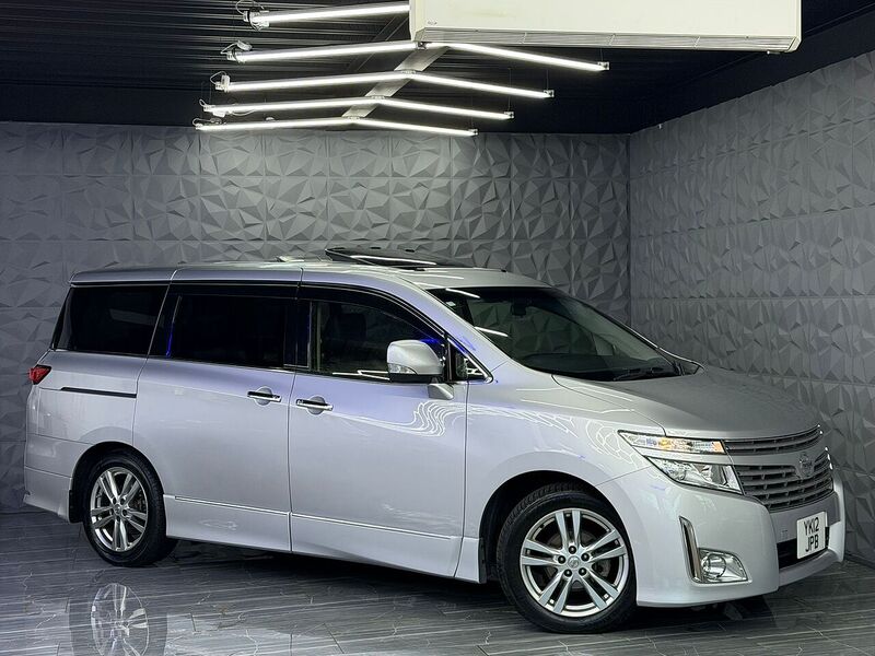 Used Nissan Elgrand for sale - 76896555: Photo 9