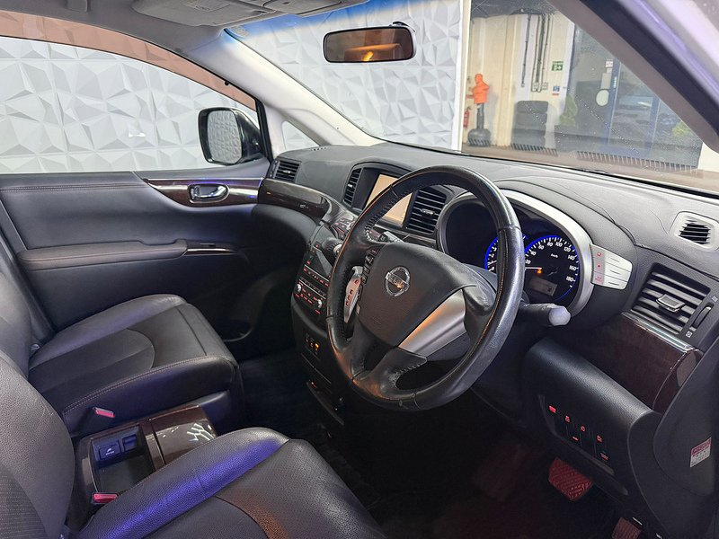 Used Nissan Elgrand 2026 for sale - 77391645: Photo 17
