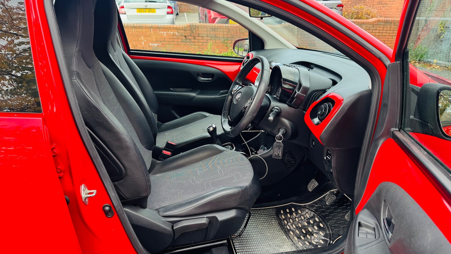 Used Toyota AYGO 2016 for sale - 76373342: Photo 18
