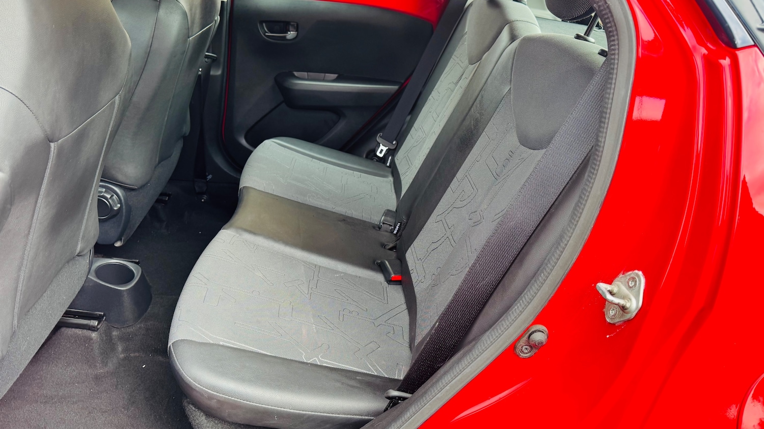 Used Toyota AYGO 2016 for sale - 76373342: Photo 20
