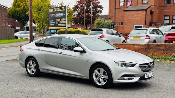 Used Vauxhall Insignia 2017 for sale - 76204669: Photo 1