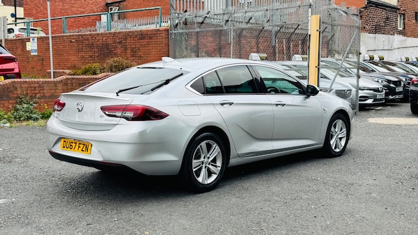Used Vauxhall Insignia 2017 for sale - 76204669: Photo 8