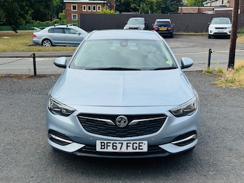 Used Vauxhall Insignia 2017 for sale - 76204682: Photo 2
