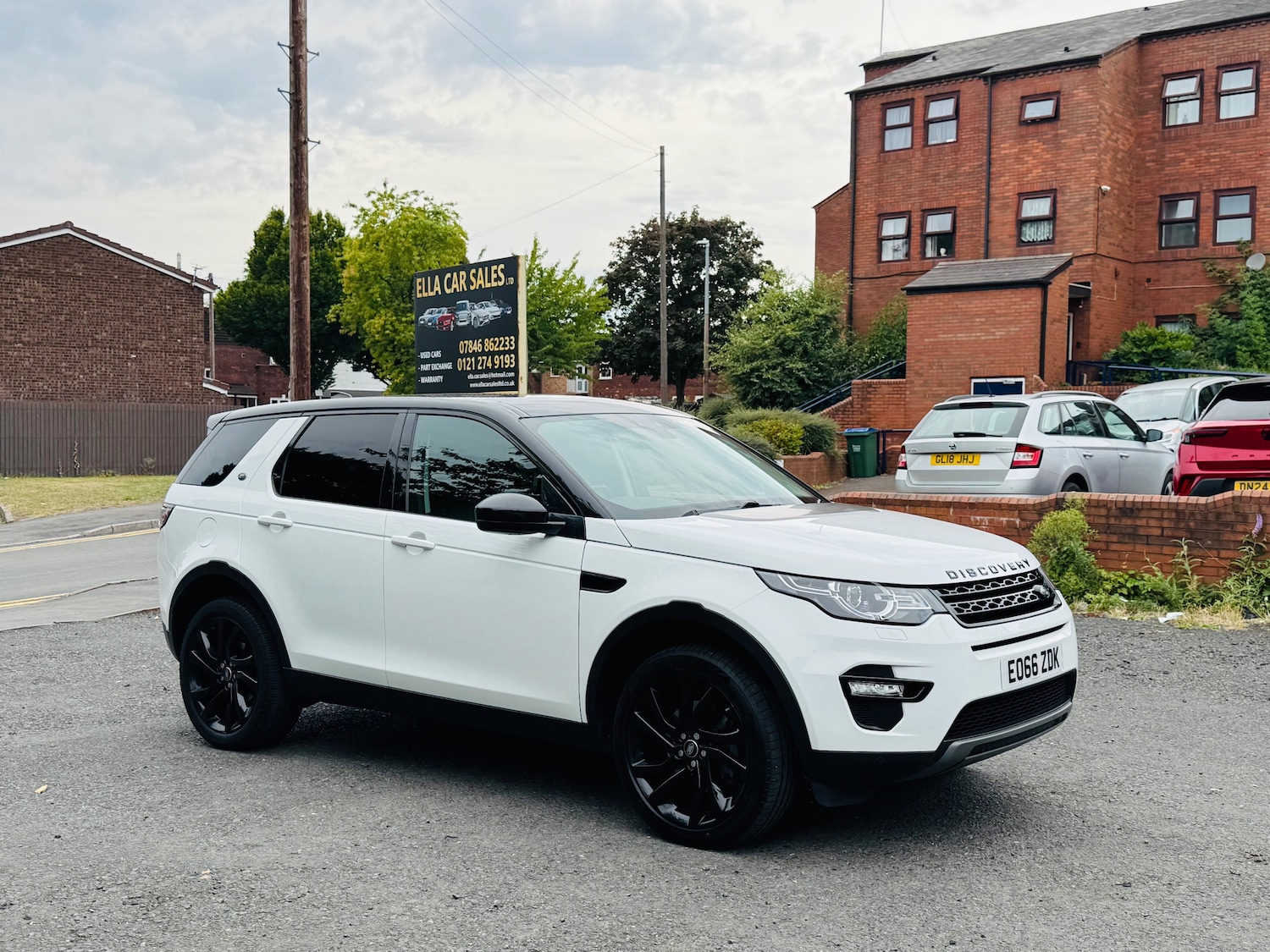 Used Land Rover Discovery Sport 2016 for sale - 76204689: Photo 1