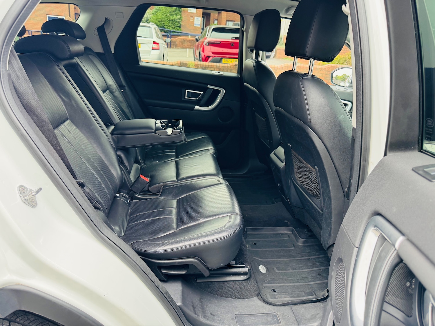 Used Land Rover Discovery Sport 2016 for sale - 76204689: Photo 17