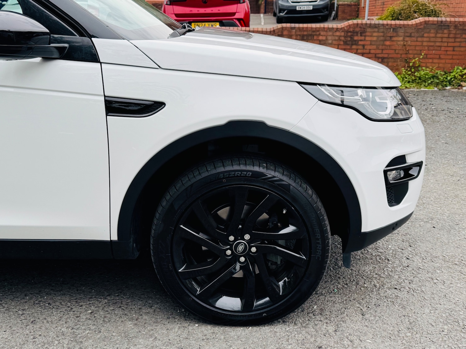 Used Land Rover Discovery Sport 2016 for sale - 76204689: Photo 9