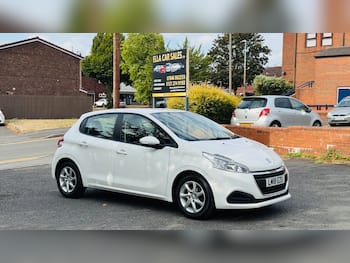 Used Peugeot 208 2018 for sale - 79627070: Photo