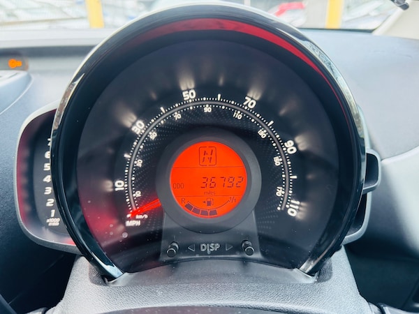 Used Toyota AYGO 2019 for sale - 76204701: Photo 27