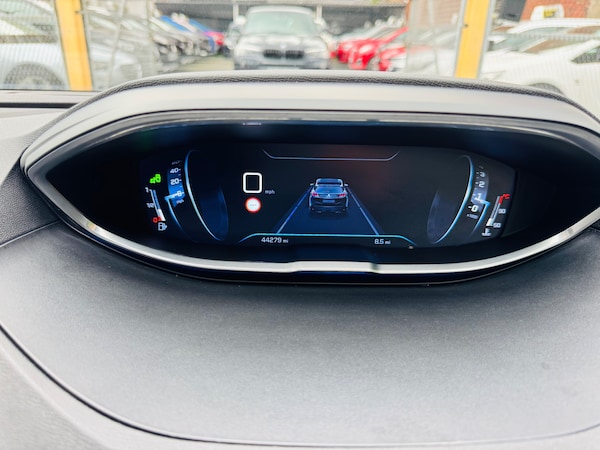 Used Peugeot 3008 2017 for sale - 76204700: Photo 32