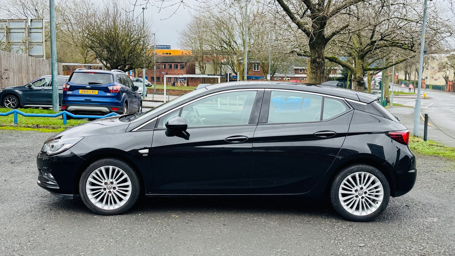 Used Vauxhall Astra for sale - 77501917: Photo 6