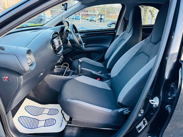 Used Toyota AYGO 2022 for sale - 76204670: Photo 25