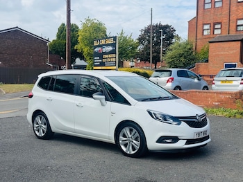 2017 (17) - SRI NAV CDTI S/S 5-Door