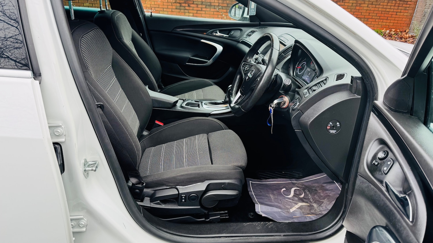 Used Vauxhall Insignia 2017 for sale - 77307760: Photo 14