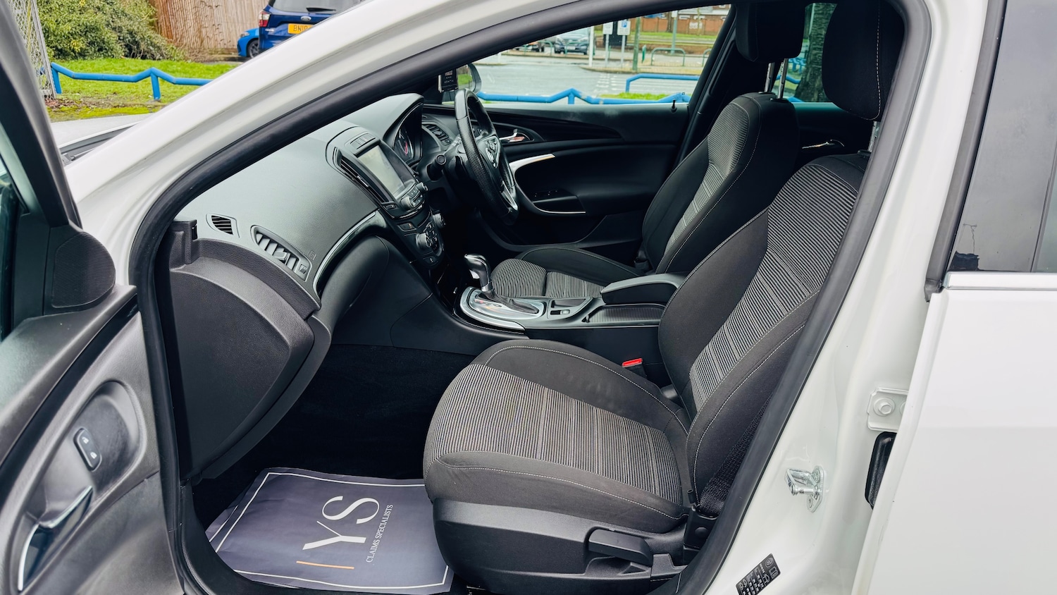 Used Vauxhall Insignia 2017 for sale - 77307760: Photo 16