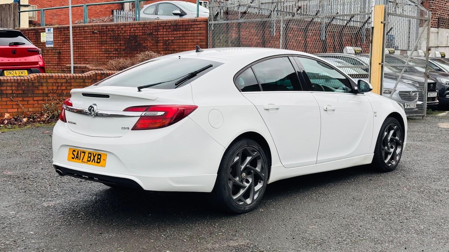 Used Vauxhall Insignia 2017 for sale - 77307760: Photo 9
