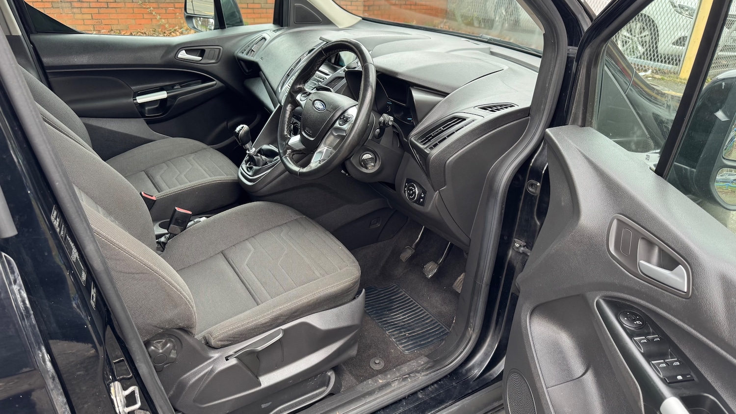 Used Ford Grand Tourneo Connect 2016 for sale - 77654090: Photo 19