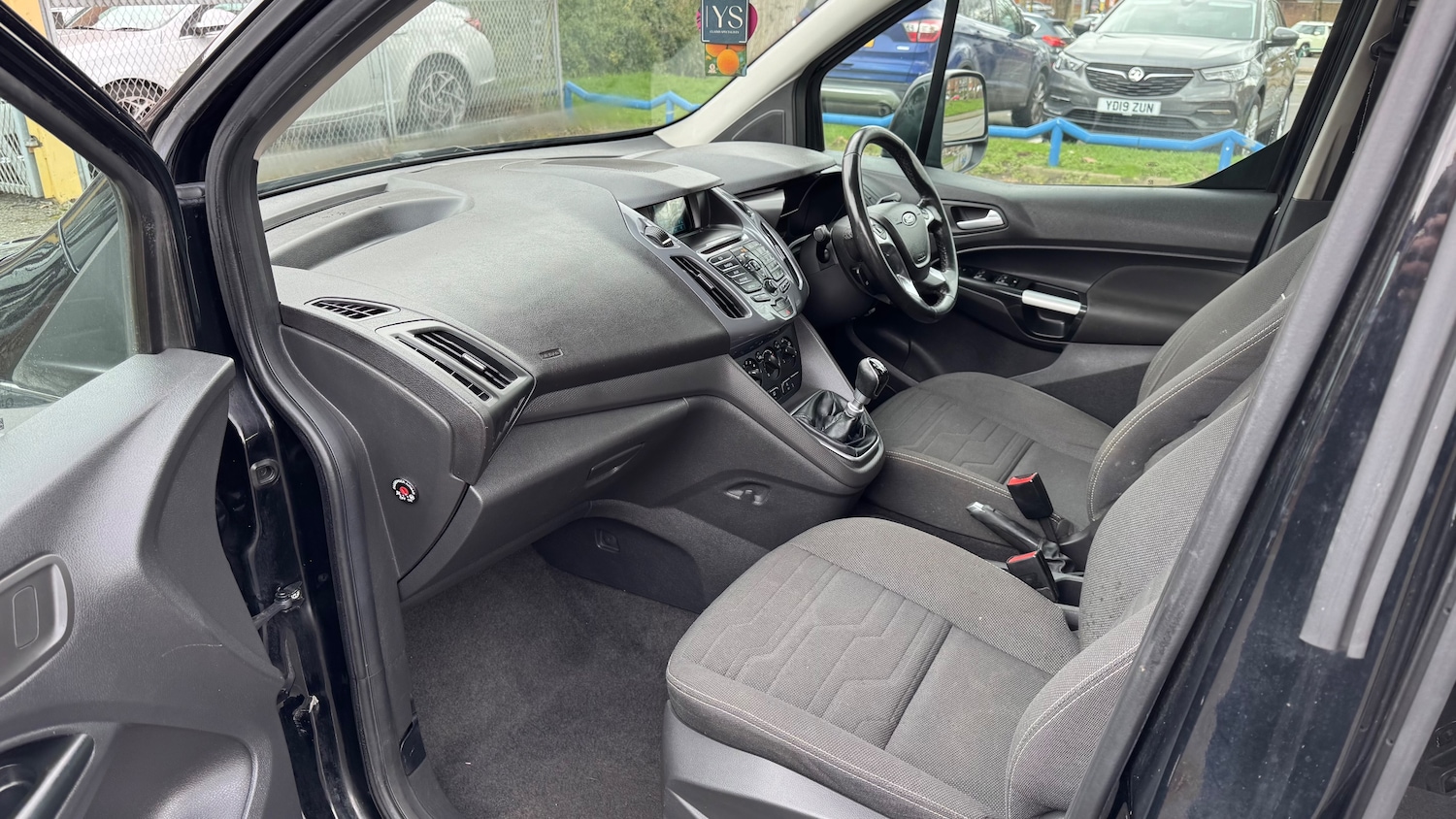 Used Ford Grand Tourneo Connect 2016 for sale - 77654090: Photo 20