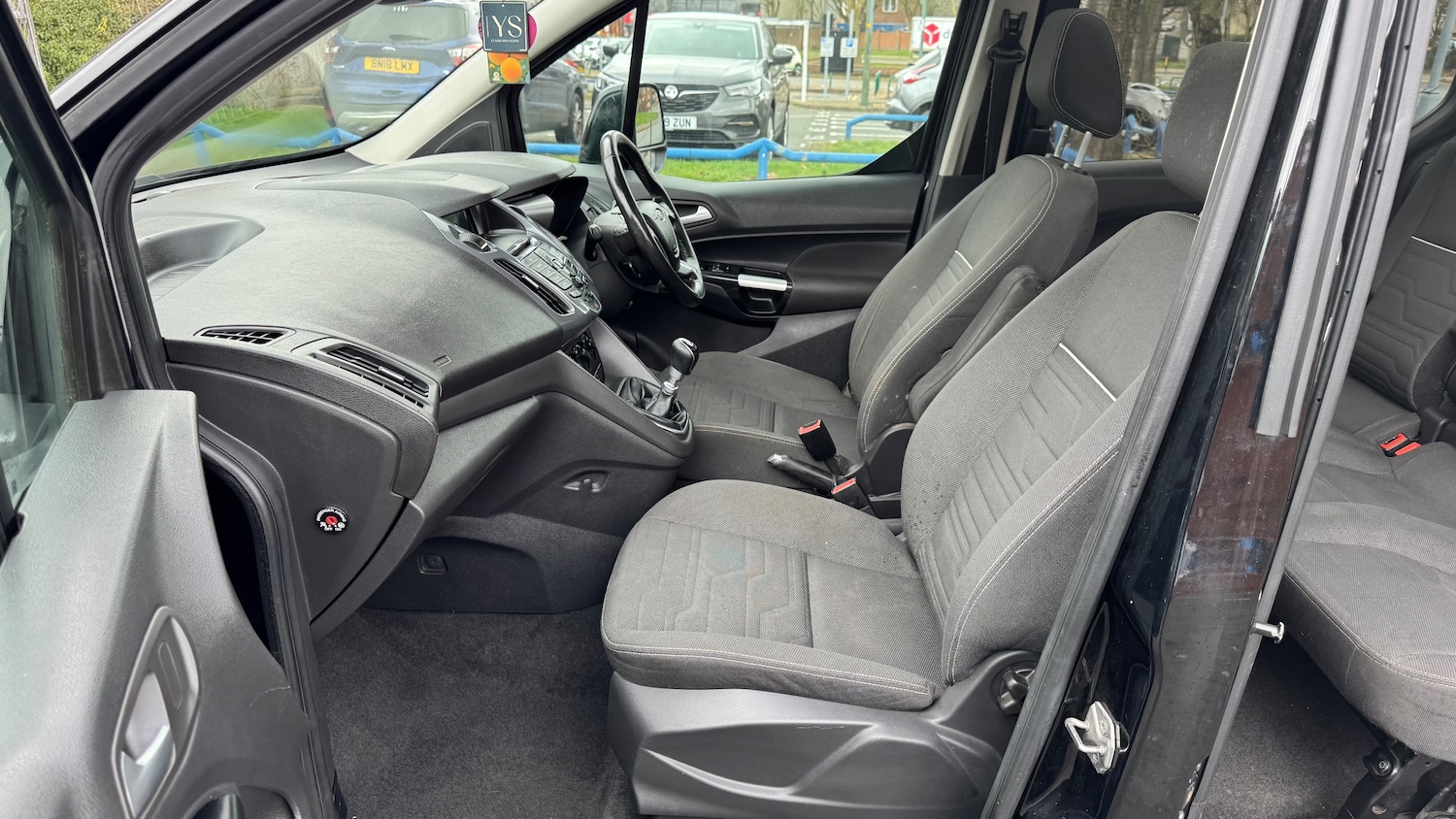 Used Ford Grand Tourneo Connect 2016 for sale - 77654090: Photo 25