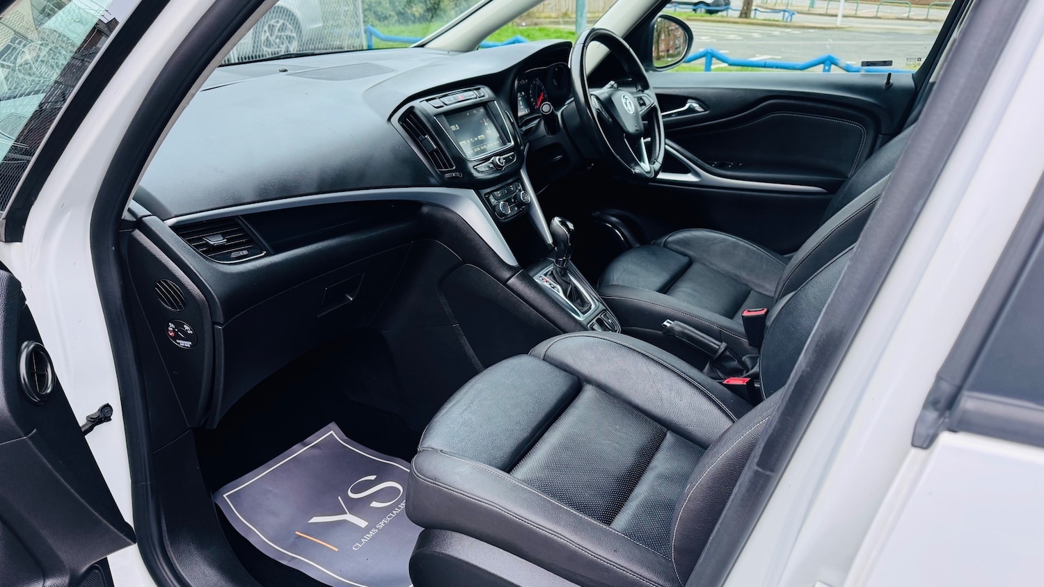 Used Vauxhall Zafira 2017 for sale - 77560744: Photo 23