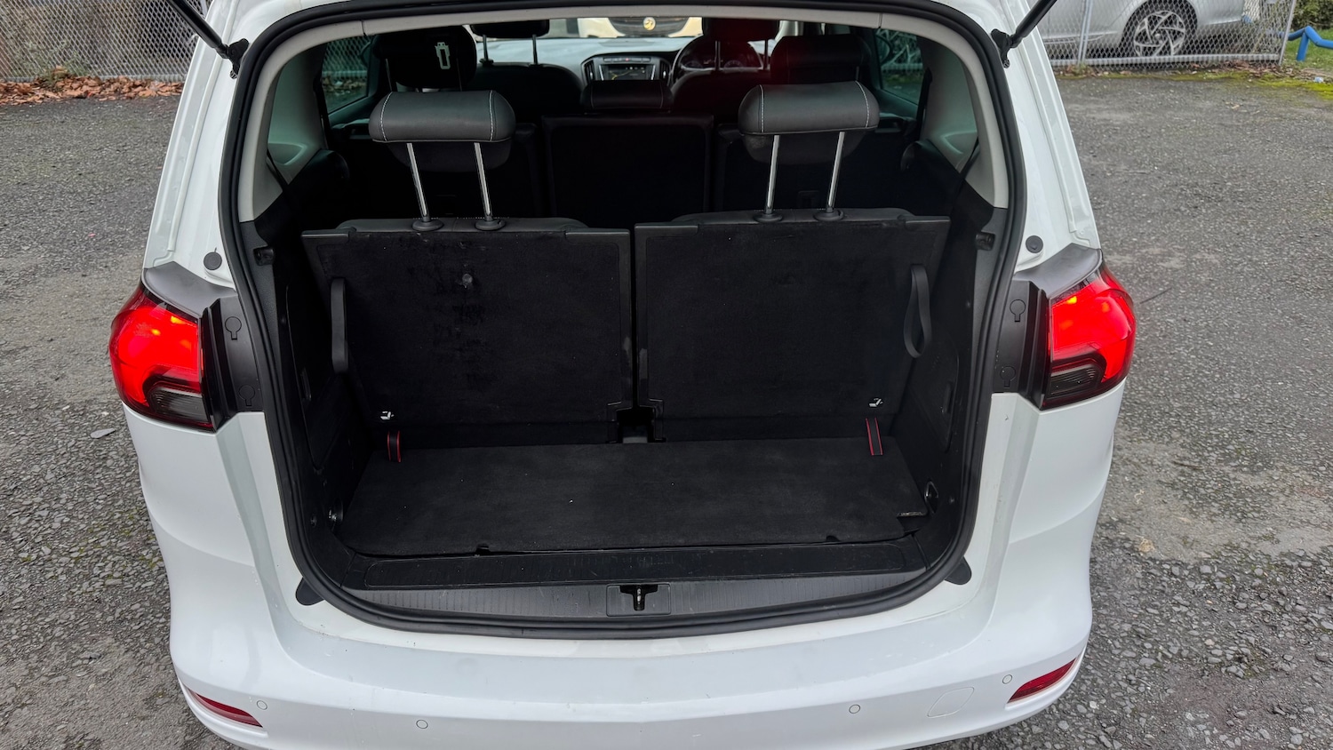 Used Vauxhall Zafira 2017 for sale - 77560744: Photo 29