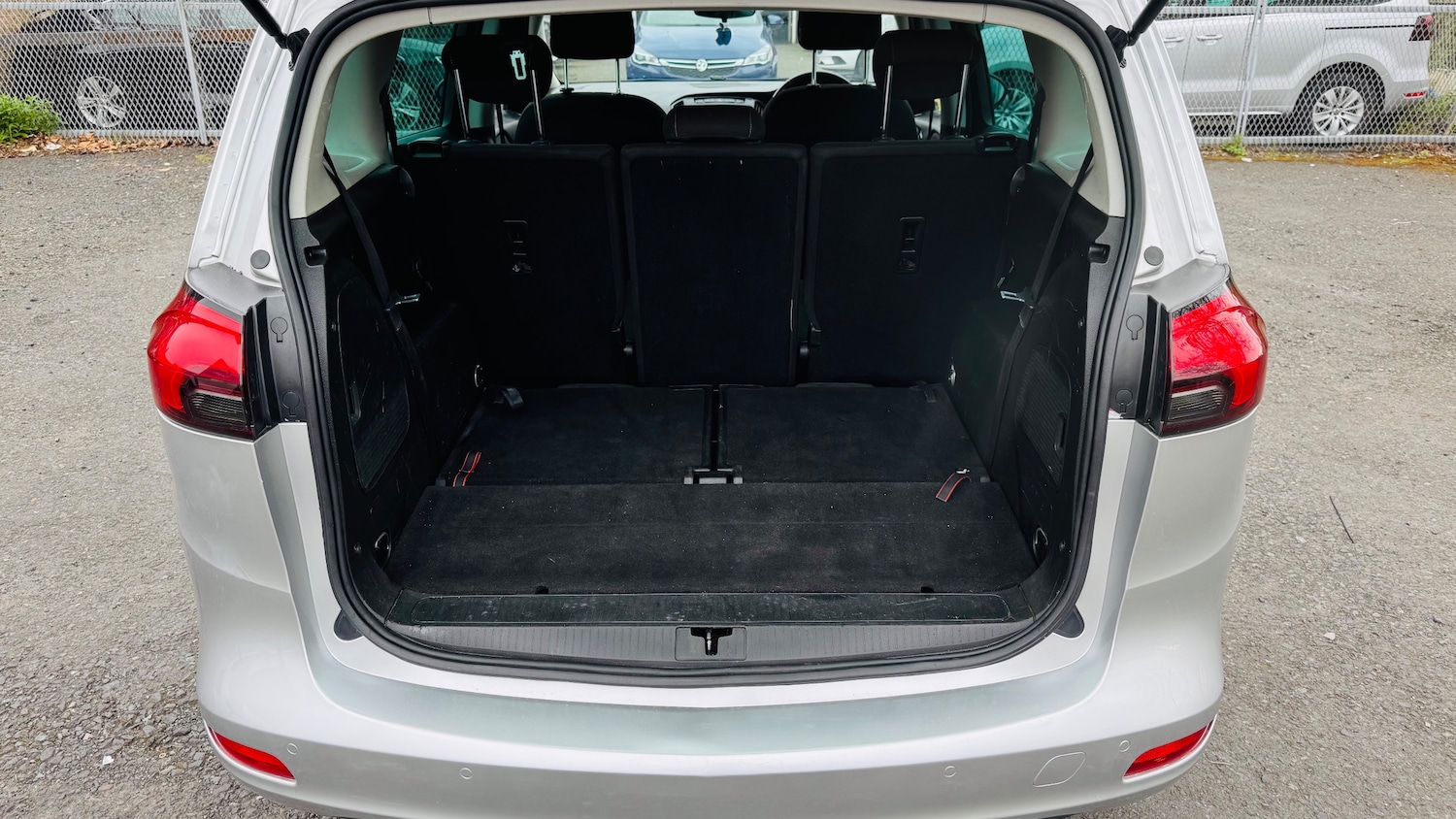 Used Vauxhall Zafira 2017 for sale - 78078582: Photo 27